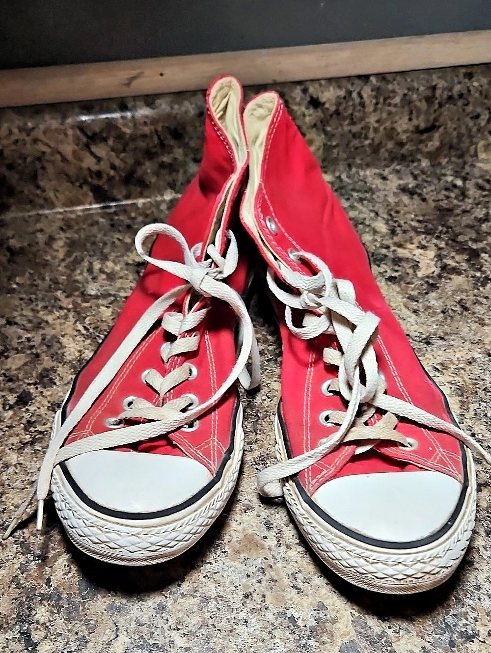Converse Chuck Taylor All Star High Top Sneakers Red & White US 10 - Picture 2 of 7
